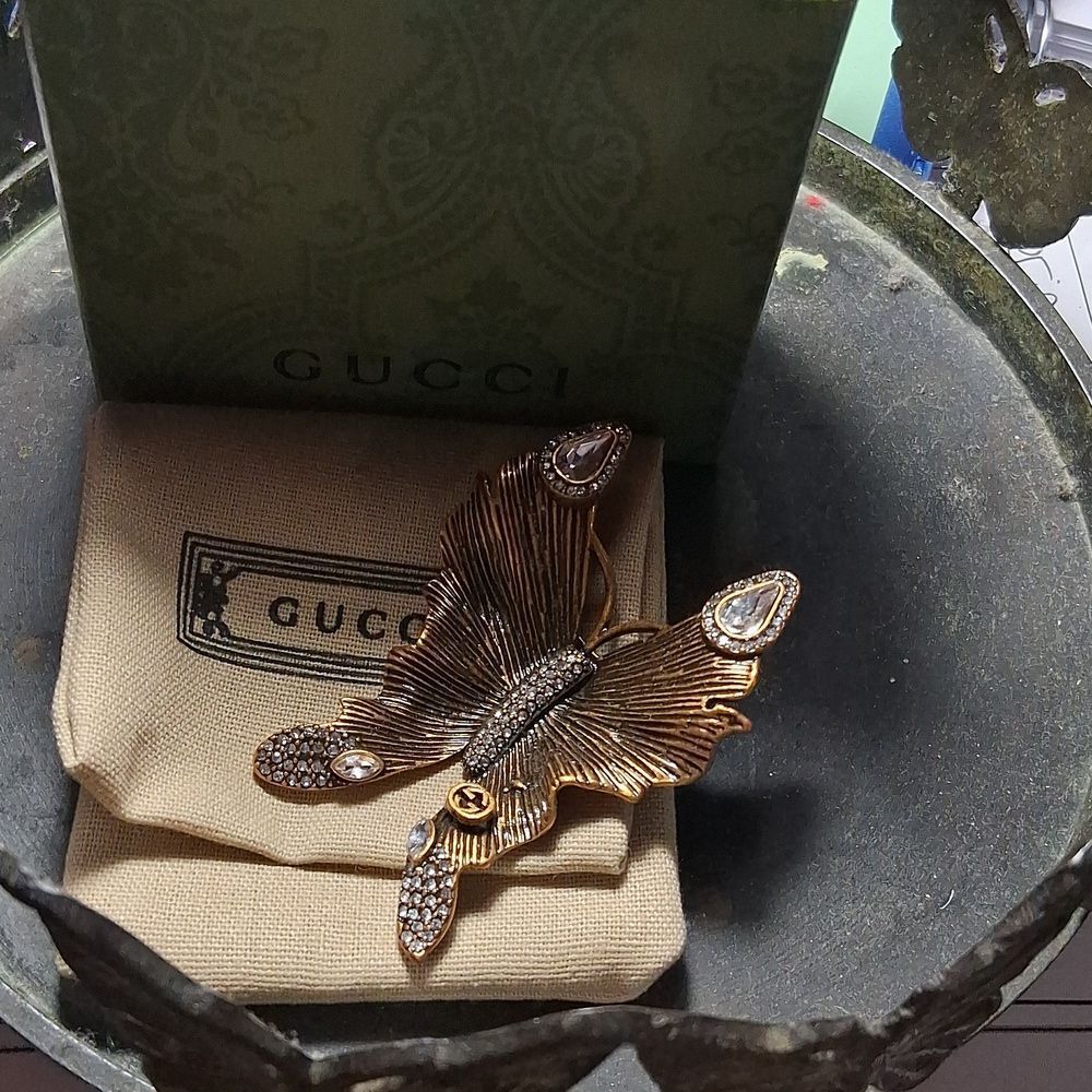 SOLD Gucci Gold and Silver Butterfly Brooch - Picture 10 of 14
